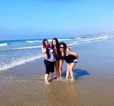 drearoseee ポルノモデル 画像