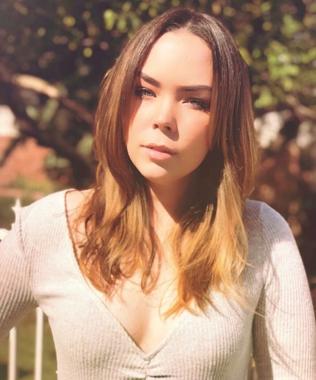 中出し 主観 オンリーファンズ エロチック 写真