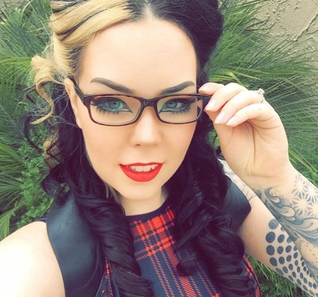 ストッキング オンリーファンズ アートxxx ギャラリー