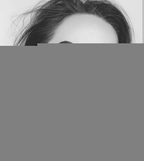 シャワー3P オンリーファンズ 美しいヌード 写真