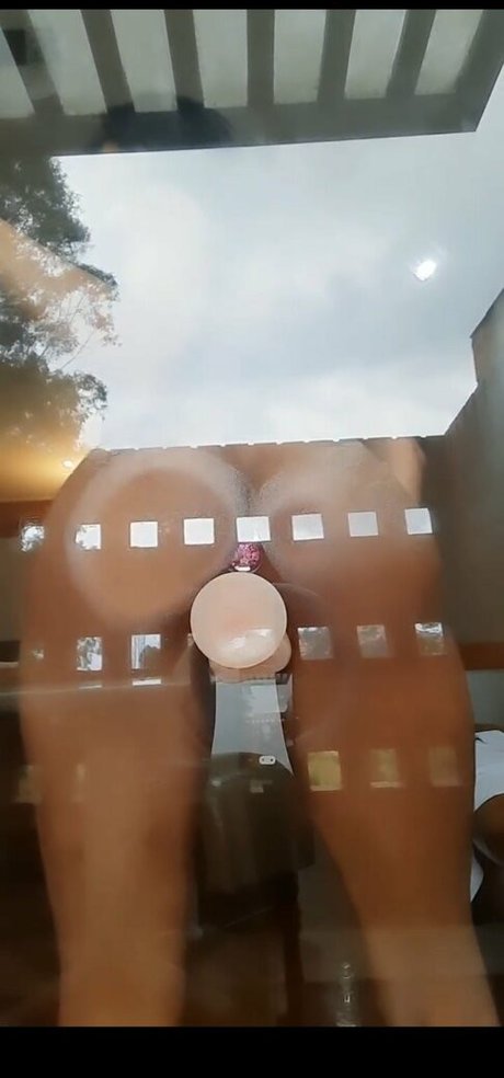 LYS ポルノスター 写真