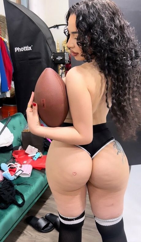 Azula1pr ポルノ女優 写真