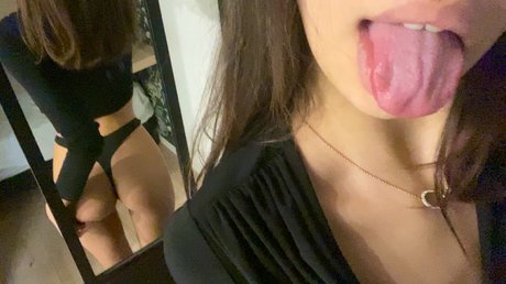 lina 67 エロティックモデル 写真