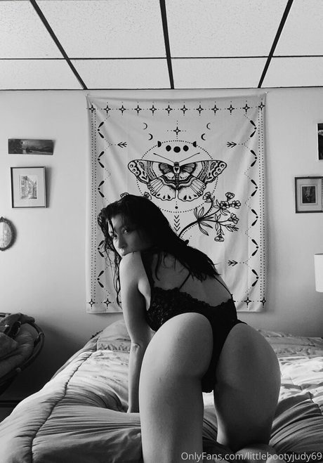 littlebootyjudy69 裸のモデル アーカイブ