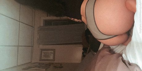 littlebootyjudy69 セックススター 写真