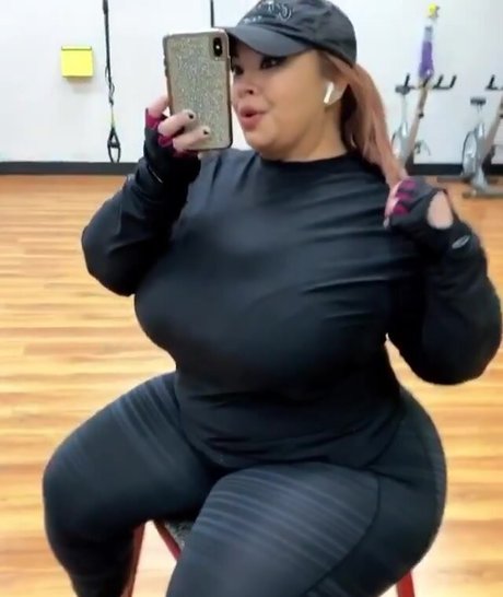 エクストリームオンリーファン セクシー裸 画像