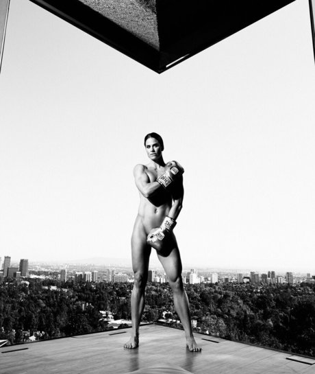 Danyelle Wolf ヌードスター ギャラリー