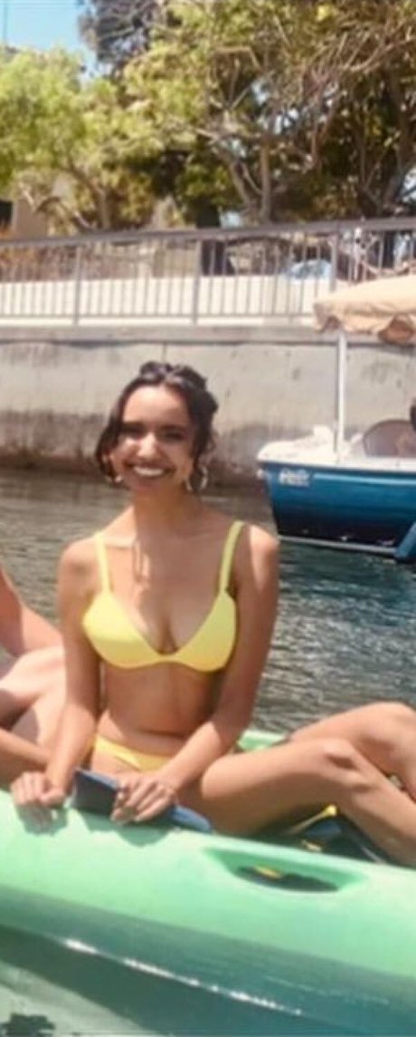 フィットネスベイビーオンリーファンズ えろ 写真