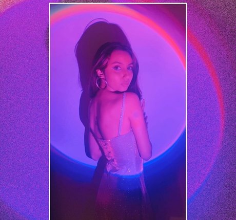 カムフィートオンリーファンズ 素敵 写真