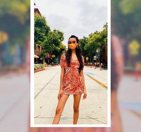 曲線美のブロンドオンリーファンズ ポルノグラフィック アーカイブ