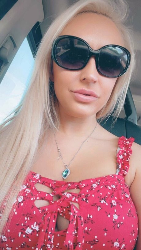 ランジェリーヌードオンリーファンズ 無料xxx 画像