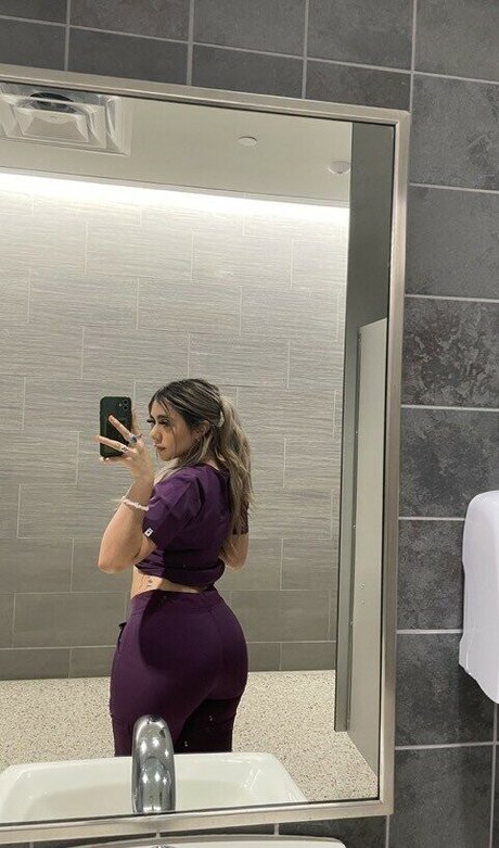 lerma britney スター 裸 画像