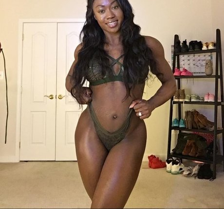 Iamnayfit ポルノスター HD ギャラリー