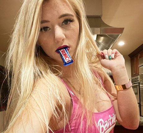 巨乳ストリップオンリーファンズ ホットxxx 写真