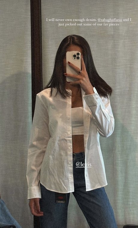 フィットネスガールズオンリーファンズ ヌード 写真