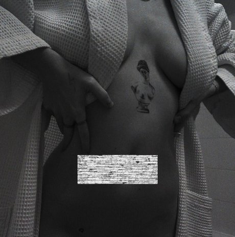 Cap0nce 美しいポルノスター 画像