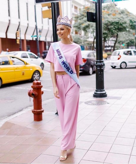 カウガール POV オンリーファンズ ポルノ ギャラリー