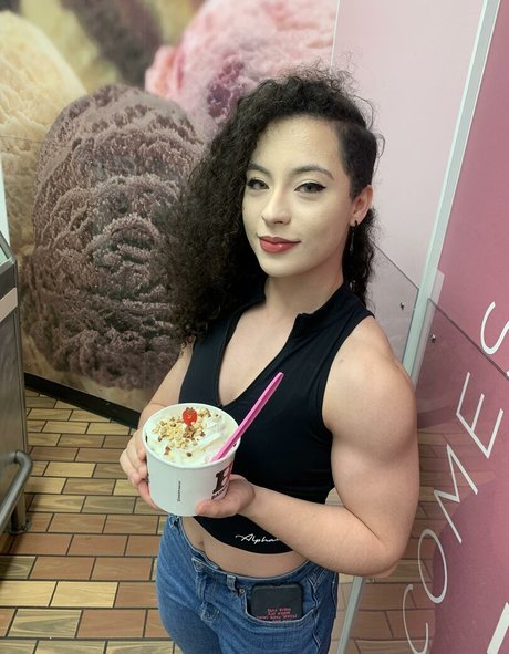 ワックスオンリーファン ポルノ 画像