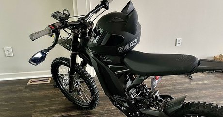 セクシーなブルネットのオンリーファンズ ホットセクシー 写真