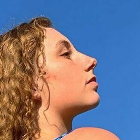 フラットオンリーファン ホットヌード 写真