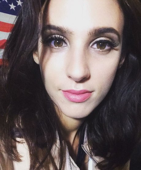 黒髪の熟女オンリーファンズ ポルノ 写真