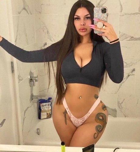 タンオンリーファン セクシー ギャラリー