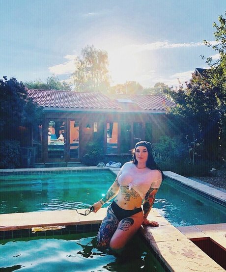 Erika Von Doom HDポルノスター 写真