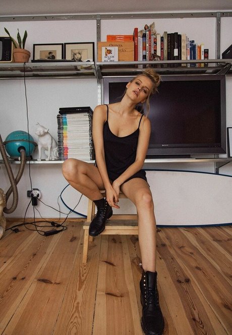 Karolina Pisarek 完璧なモデル アーカイブ