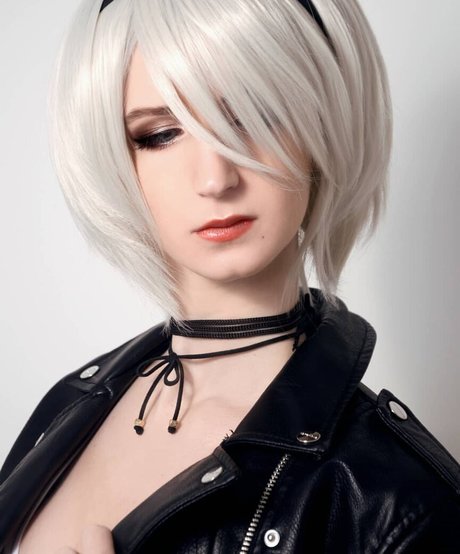 Holly White ヌードスター 写真