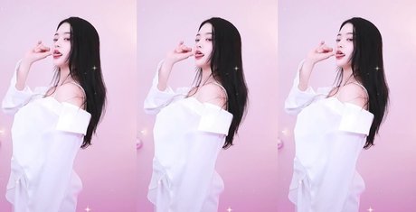 金髪オナニーオンリーファンズ ポルノ 画像