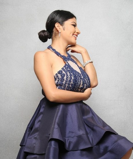 Paola Bustamante アート女優 ギャラリー