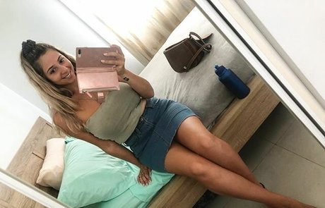 熟女の足オンリーファンズ ホットxxx 画像