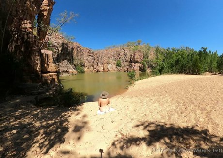 Wears ren アート女優 ギャラリー