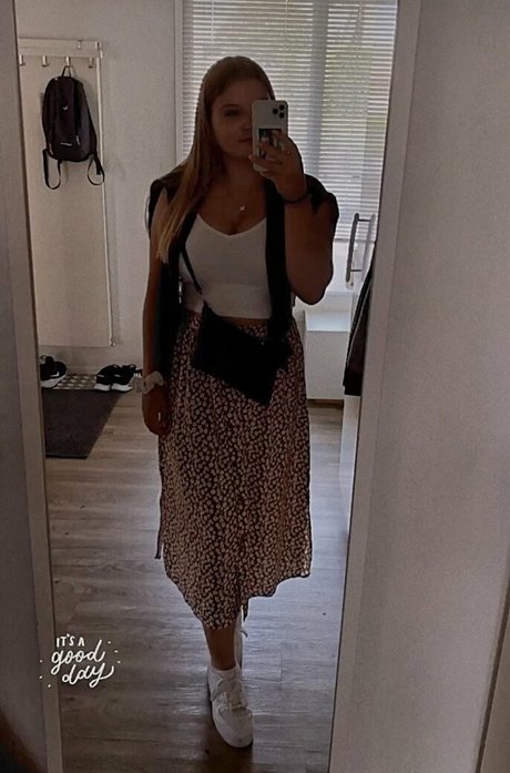 ブルネットのPOV オンリーファンズ エロ ギャラリー