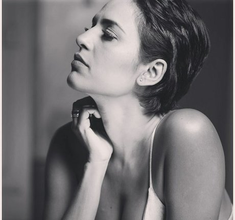 Agam Darshi 無料スター 写真