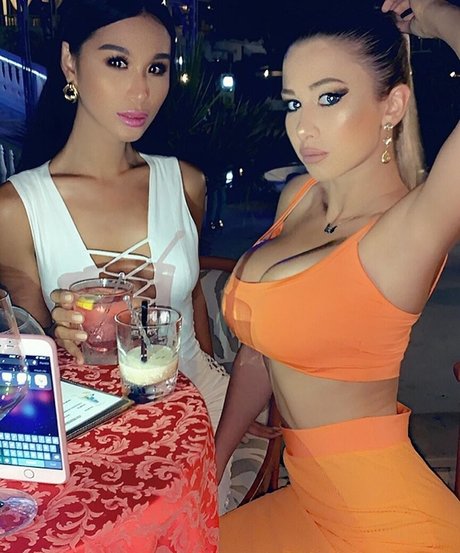 アナルを食べるオンリーファンズ ヌード ギャラリー