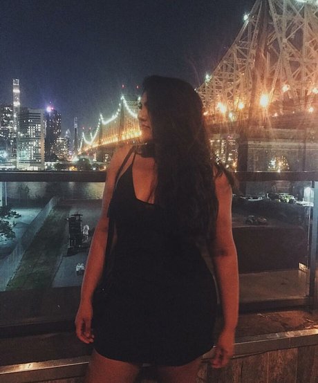 乳首オーガズム オンリーファンズ ヌード ギャラリー