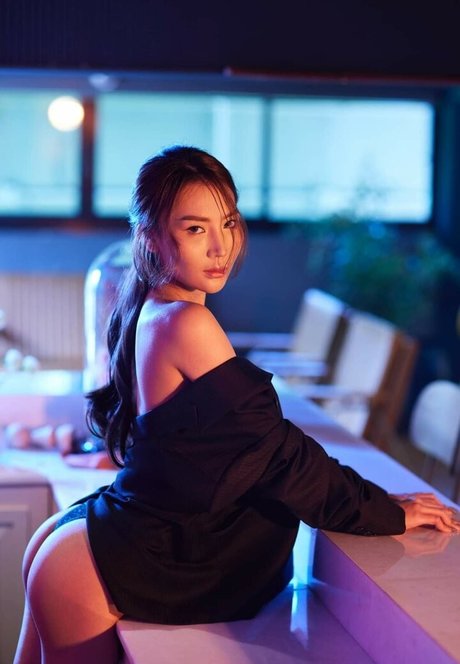 柔軟なティーンオンリーファン 無料セクシー 画像