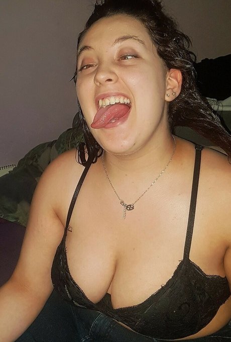 cumslut val 裸のスター 写真