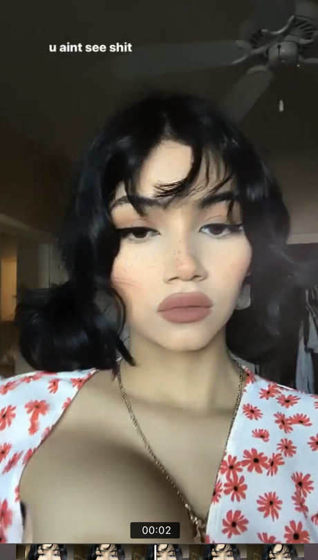 オンリーファンズを崇拝する セクシーヌード 写真