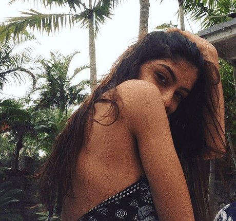 Antoenella エロティックなスター 写真