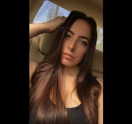 赤毛の痩せたオンリーファンズ えろた ギャラリー