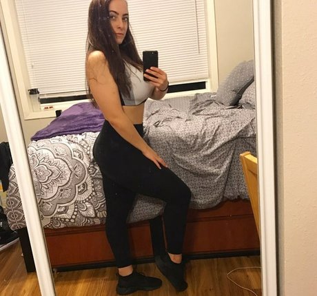 金髪のホットな妻オンリーファンズ HD 画像