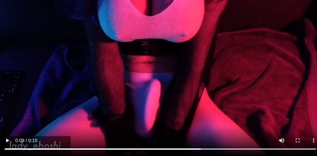 タトゥーオンリーファン セクシーヌード 写真