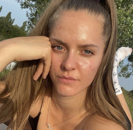 Kentessy エロティックなスター 写真