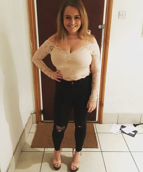 Kirsty Eccleston ホットなスター 写真