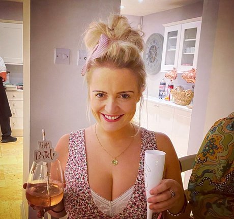 Kirsty Eccleston 完璧なスター ギャラリー