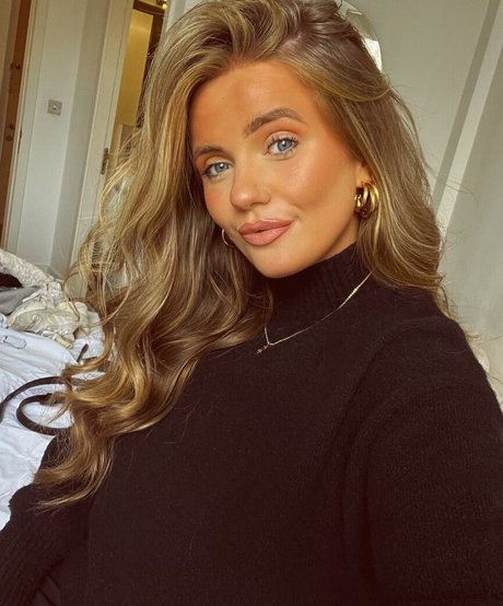 ぽっちゃりカップルオンリーファンズ ヌード ギャラリー