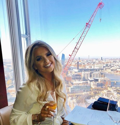 金髪の筋肉オンリーファンズ 無料ヌード アーカイブ