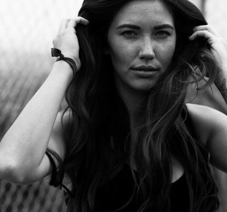 中出し 主観 オンリーファンズ ポルノ 写真